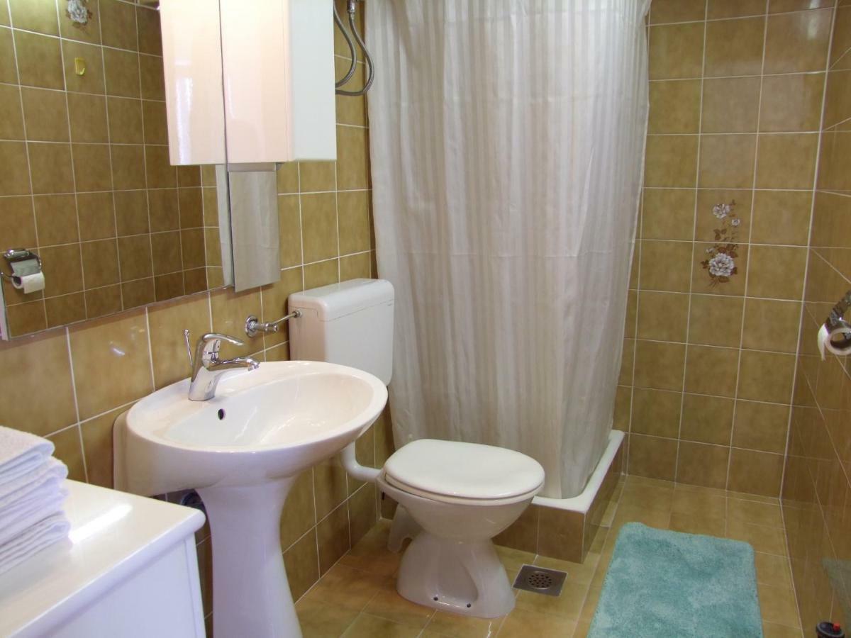Apartments Melinda Baska Voda Luaran gambar